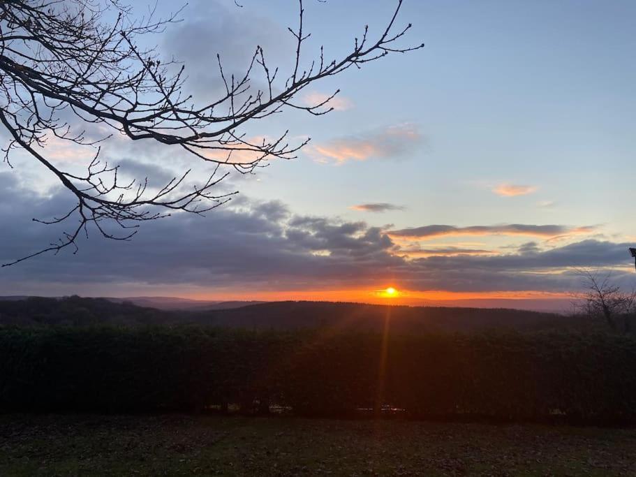 The Mill Stylish Rural Apartment With Beautiful Views Welsh Newton Common Екстериор снимка