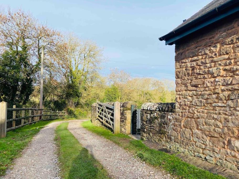 The Mill Stylish Rural Apartment With Beautiful Views Welsh Newton Common Екстериор снимка