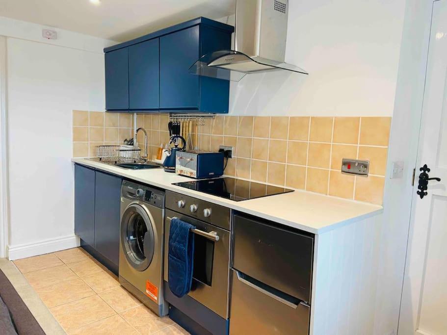 The Mill Stylish Rural Apartment With Beautiful Views Welsh Newton Common Екстериор снимка