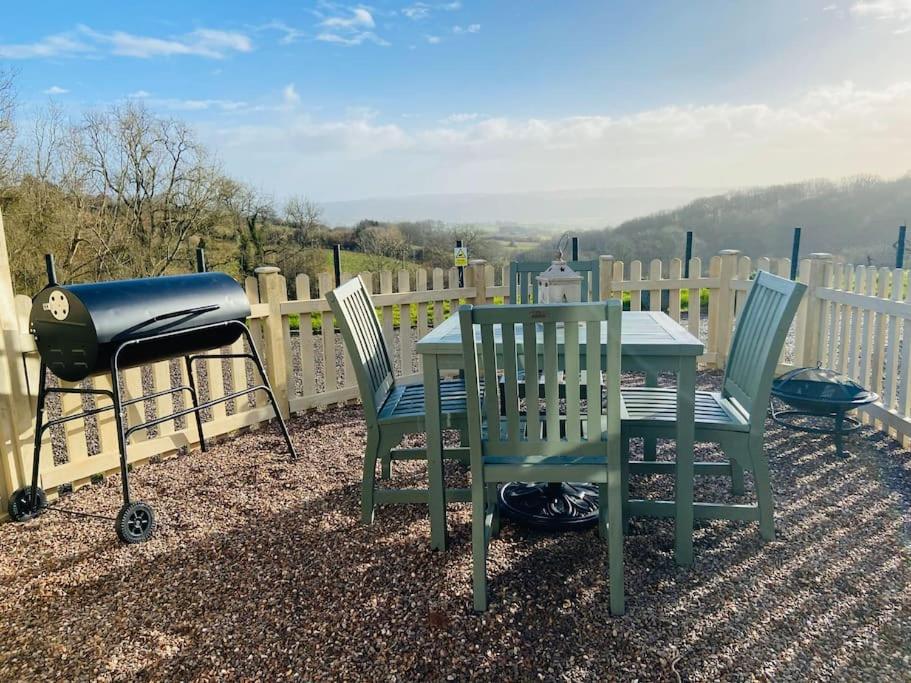 The Mill Stylish Rural Apartment With Beautiful Views Welsh Newton Common Екстериор снимка